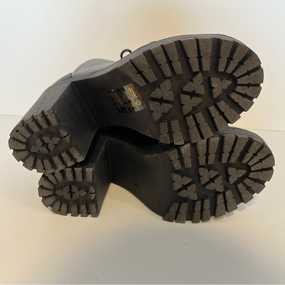 H&M Shoes US 8.5 - Picture 3 of 6